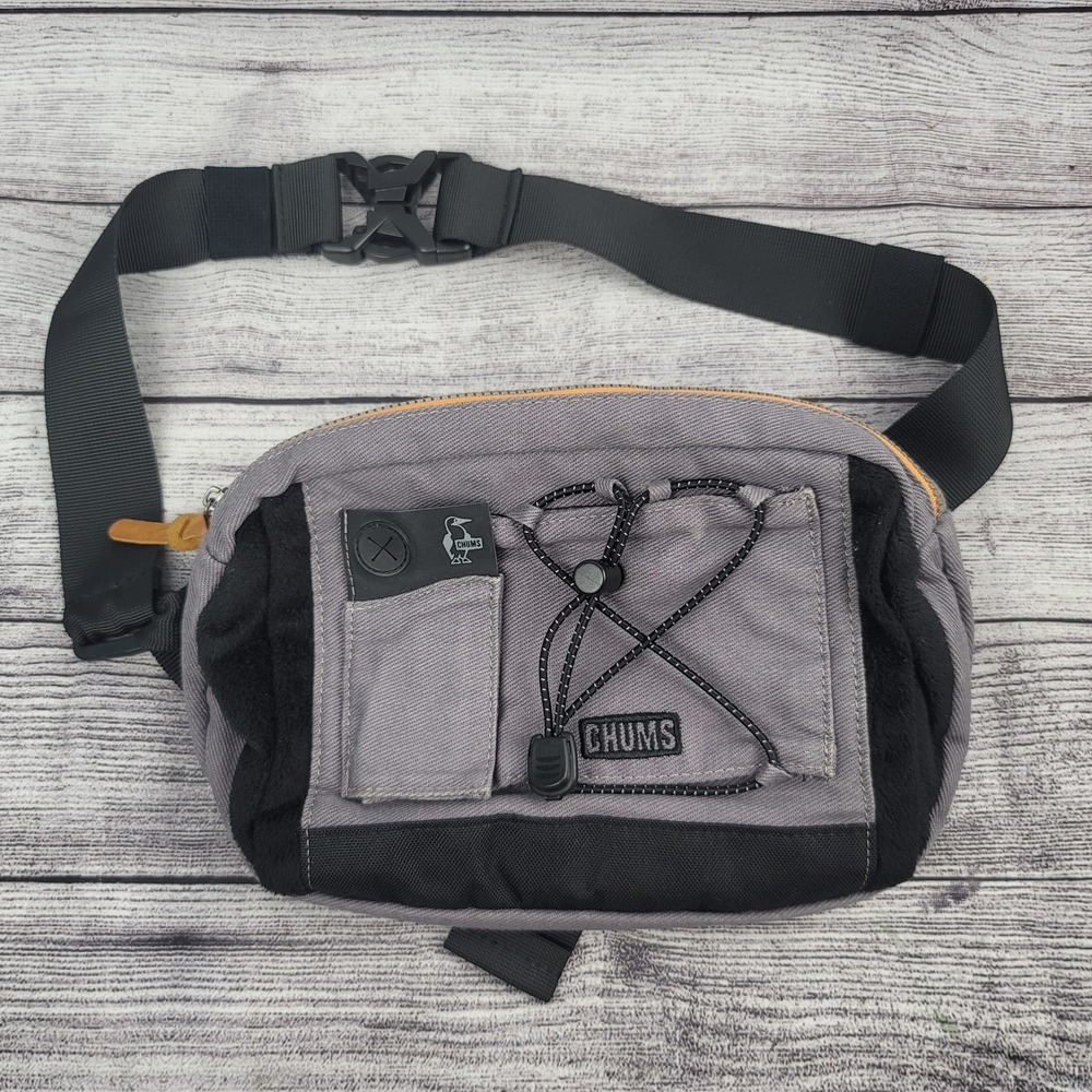 Chums Brand Fanny Pack Waist/Crossbody/Hip Bag Travel Hiking Black Gray